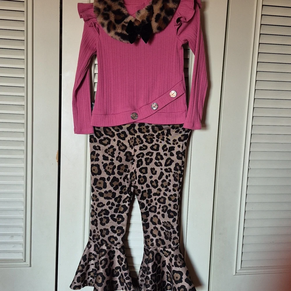 Bonnie Jean Pink Ribbed Top with Faux Leopard Fur Trim & Leopard Print Pants - Picture 6 of 7
